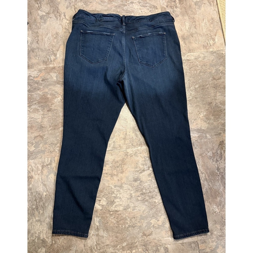Universal Thread Mid Rise Skinny Distressed Jeans Women's Size 16/33R Plus Size - Picture 8 of 8